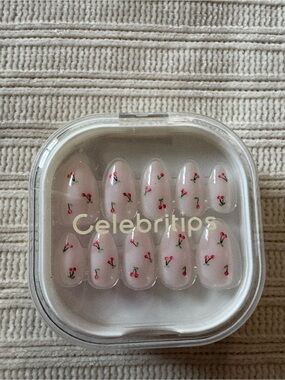 Celebritips Dainty Cherry Design Press-On Nails